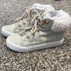 Tommy Bahama Cream and Gold Fur-Trimmed Boots